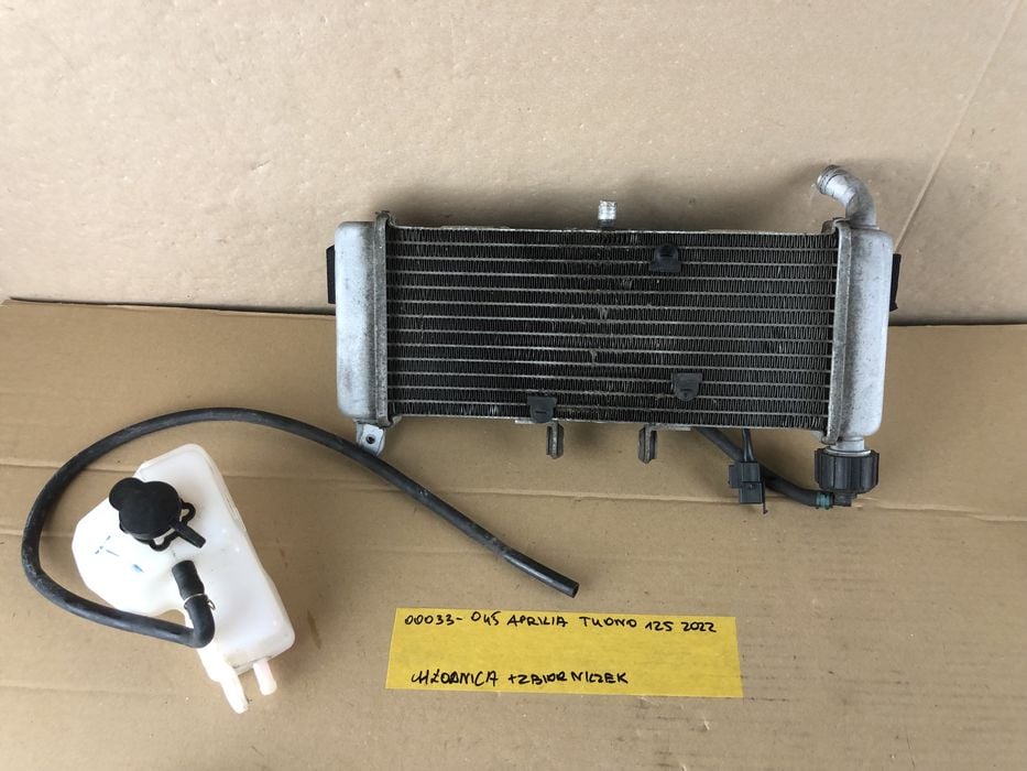 Aprilia Tuono 125 Chłodnica Zbiorniczek Wyrównawczy 2022 wentylator