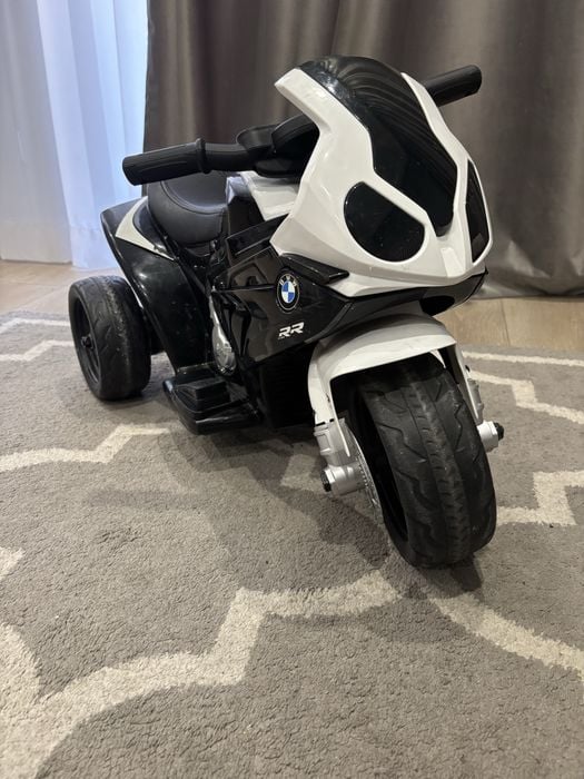 Motorek elektryczny dla dziecka BMW S1000RR – jeździk na akumulator