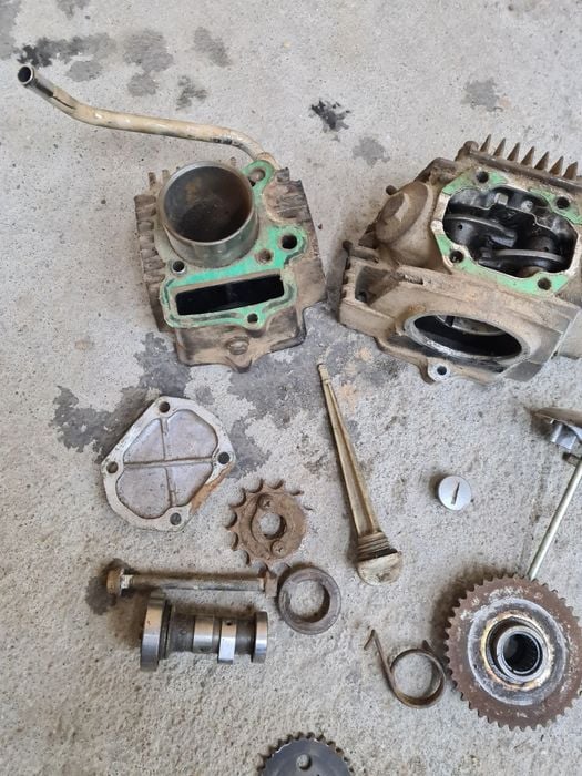 Glowica cylinder walek honda trx 90