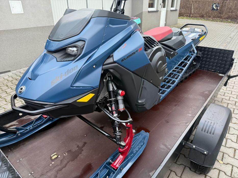 Skuter śnieżny SKI DOO Summit X Expert 154 850 Turbo R 2025 NOWY FV23%