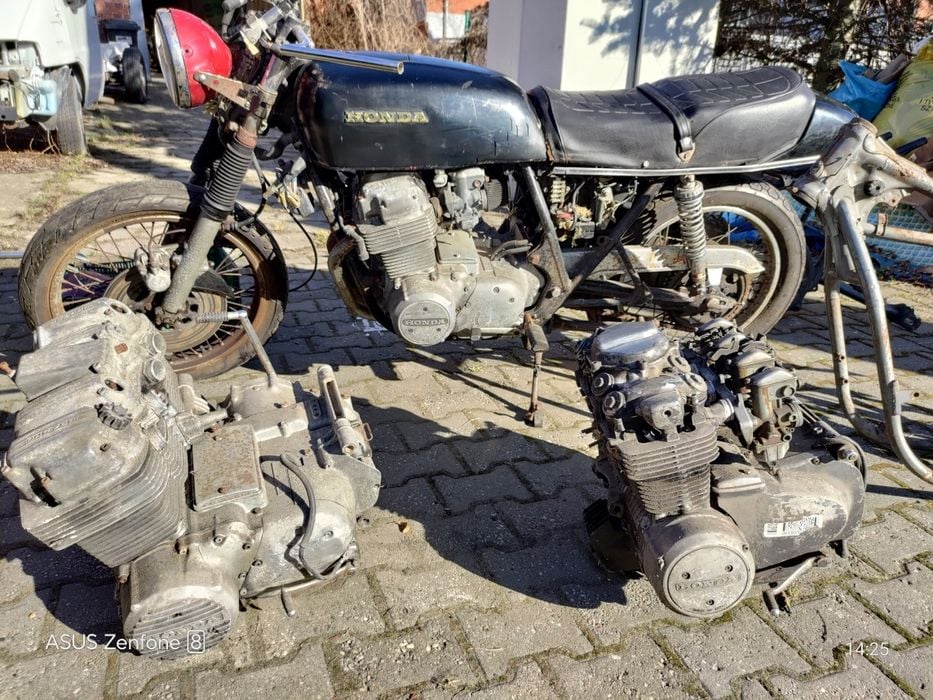 Honda cb750 k four + silniki cb550 ramy
