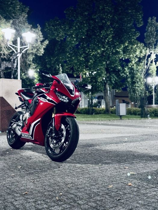 Honda Cbr 1000RR SC77 Salon PL