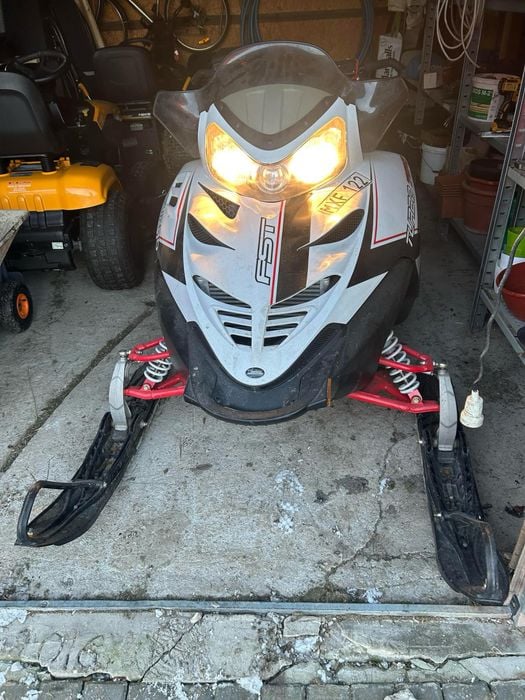 Skuter śnieżny polaris FST 750 turbo 2014r przebieg 1500km