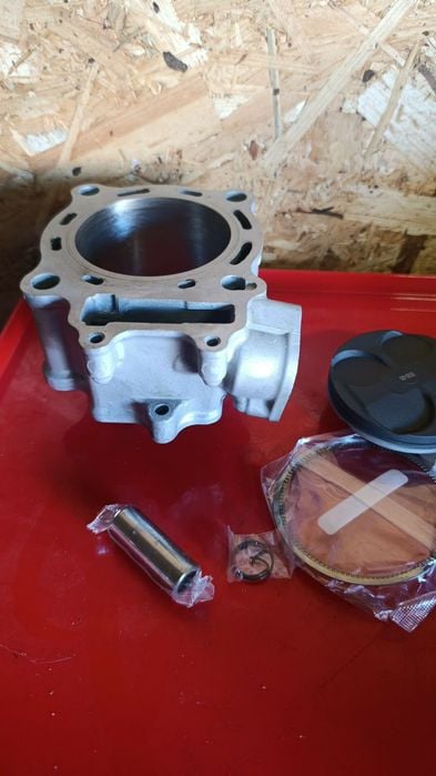 Cylinder tłok nowy  zestaw honda Crf 250 04-09 rok
