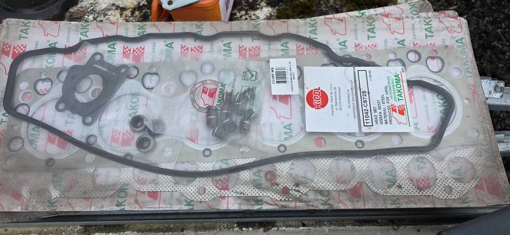 Nissan patrol k160 3,3 zestaw uszczelek góra silnika pod glowicę