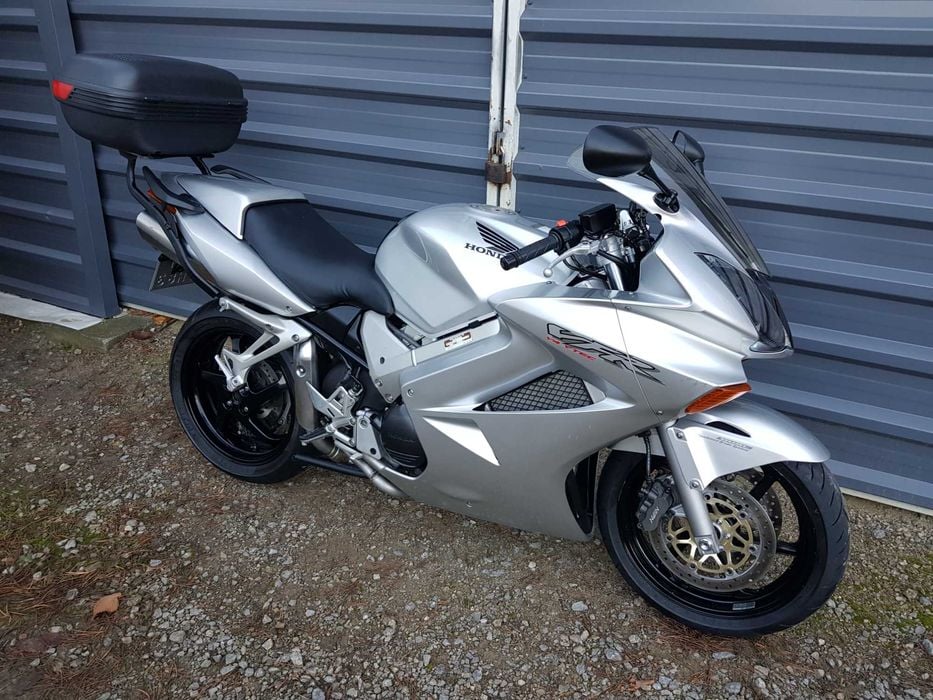 Honda VFR 800 V-Tec 03r RC46 Wtrysk FZS FZ8 GSXF 1250 GSF Bandit CBF