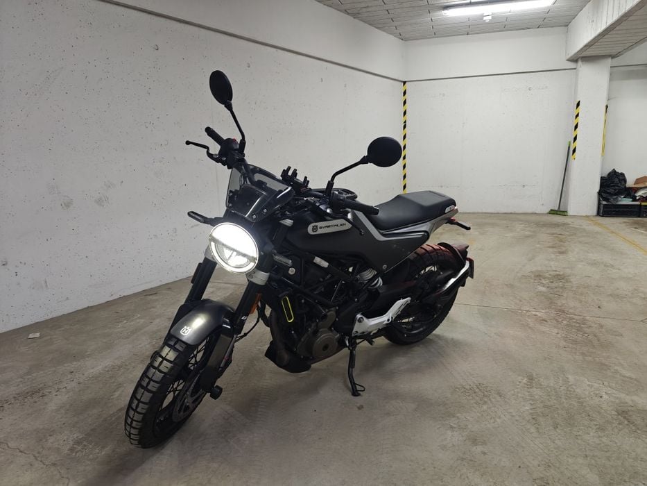 Husqvarna svartpilen 401/125#ktm#duke#390/125#kat. B