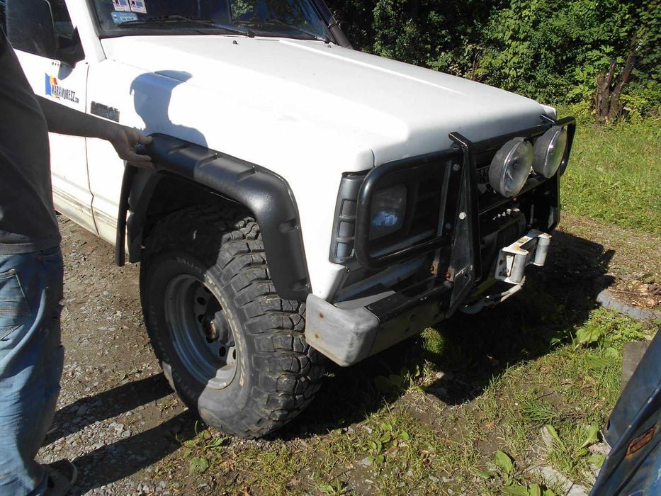 Nissan Patrol TR K160 K260 poszerzenia nadkoli błotników