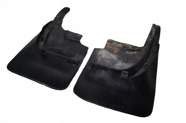 toyota land cruiser 200 chlapacz lewy tył 76626-60240