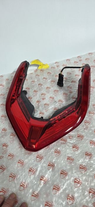 Ducati Panigale V2/V4, Streetfighter V2/V4 lampa tył