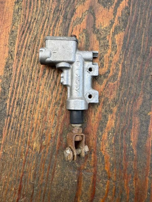 nissin pompa hamulca tyl tylna zacisku Kawasaki kfx 450 r 08-14