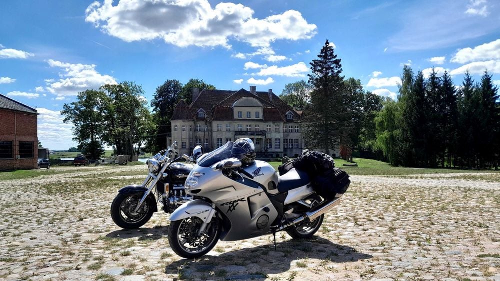 Honda CBR 1100 XX superblackbird