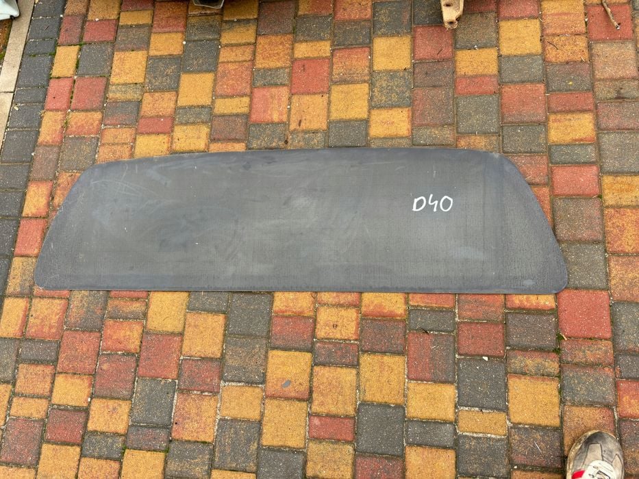 nissan navara d40 szyba karoseryjna tylna