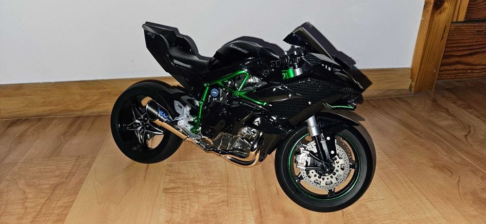 Kawasaki Ninja H2R model w skali 1:6- LED, Dymienie, dźwięki silnika