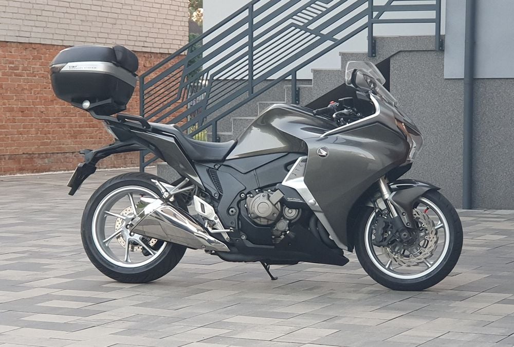 Honda VFR 1200F DCT 2015 automat BEZWYPADKOWA