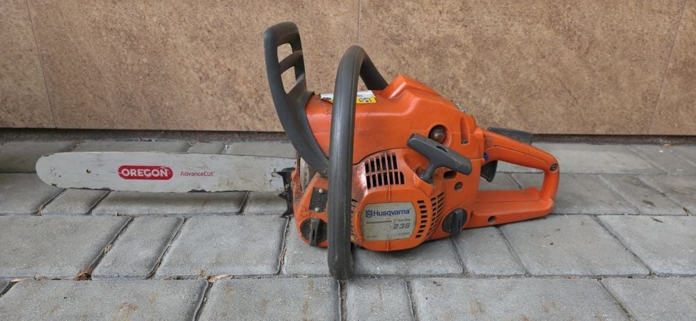 Piła pilarka łańcuchowa Husqvarna 236 spalinowa