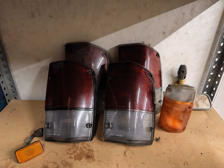 Lampa tył prawa Patrol Y60 GR oryginał Nissan Ichikoh Japan
