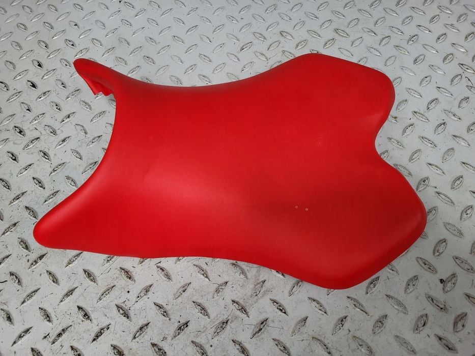 siedzenie kanapa kierowcy przód yamaha r1 rn19 08