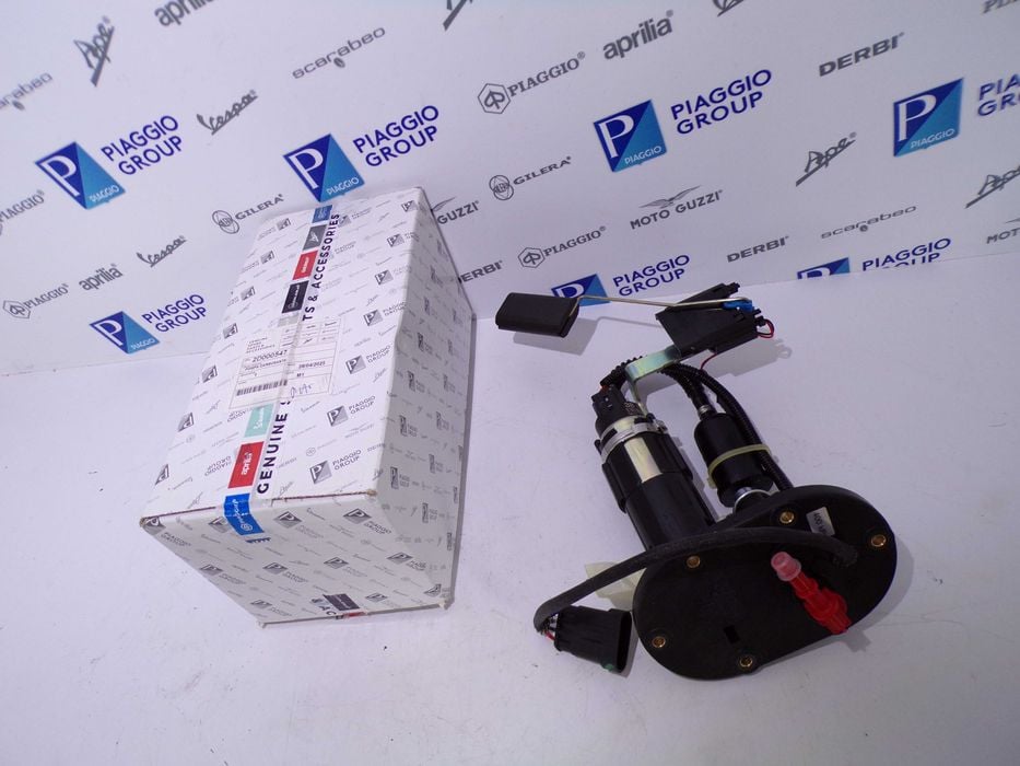 Pompa Paliwa z czujnikiem poziomu Aprilia RS660 Tuono 660 Nowa OEM.