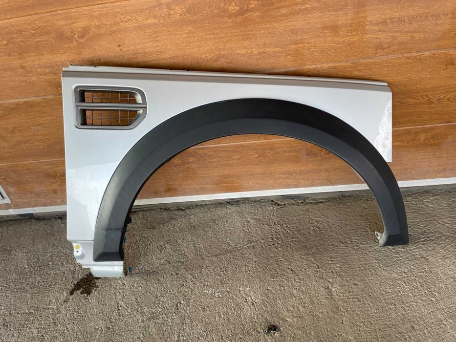 Błotnik Przód Prawy Land Rover Discovery III