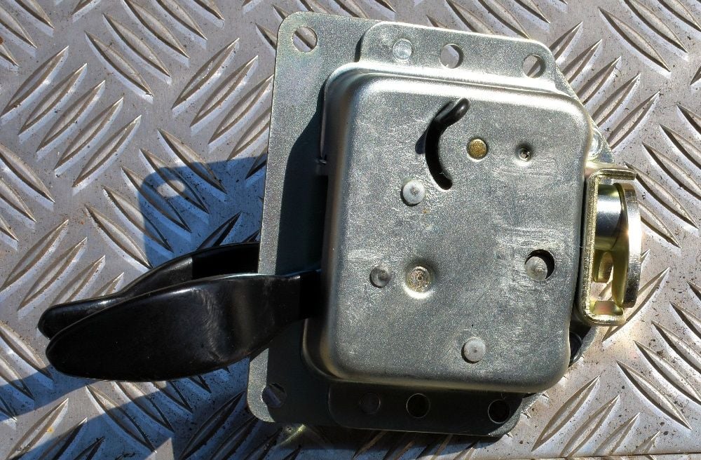 Zamek Klapy bagażnika Land Rover Defender