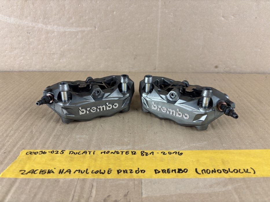 Ducati Monster 821 Zaciski Hamulcowe Brembo Klocki Hamulcowe MONOBLOCK