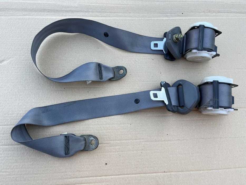 Suzuki jimny tylne pasy bezpieczenstwa