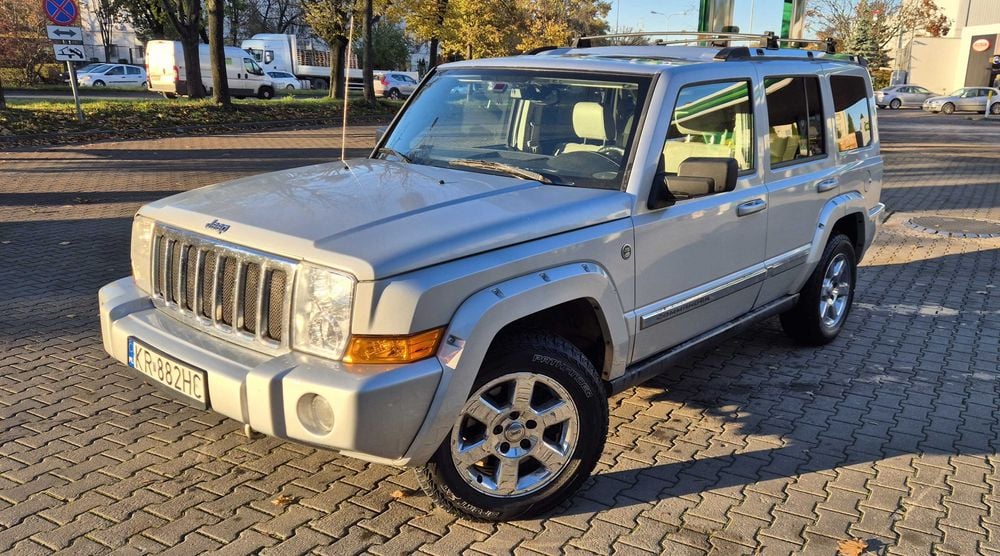 Jeep Commander 5.7 V8 HEMI Automatic Limited 326 KM 4x4 | Hak |