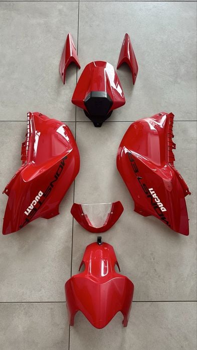 Blotnik / oslona baku / owiewka / Ducati Monster Plus + 950