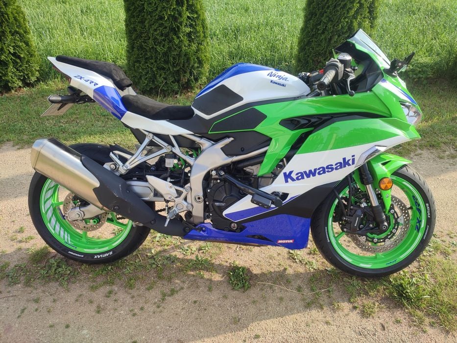 Kawasaki ZX4rr  niski przebieg wsiadać i jeździć