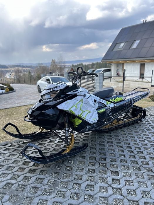 SkiDoo Summit 850 - 2017 rok Skuter śniezny
