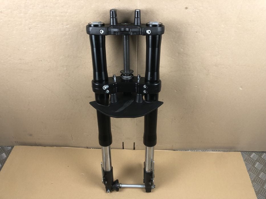 Aprilia Tuono 125 Lagi Zawieszenie Przód Laga Prawa Lewa Półki Ośka