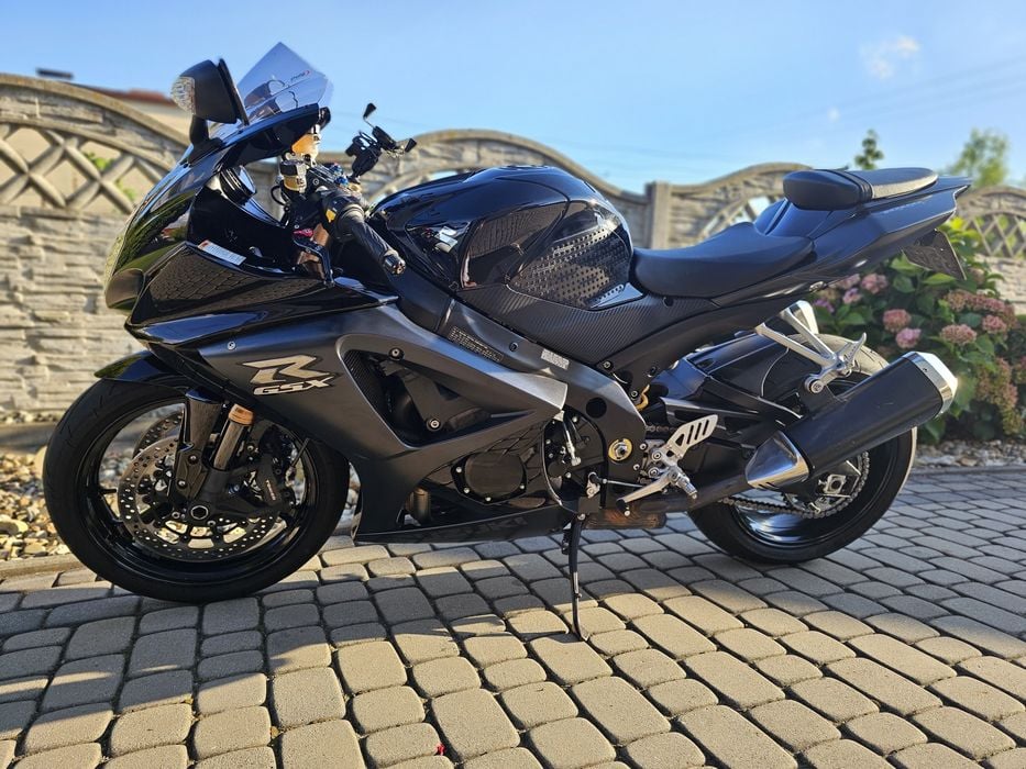 Suzuki gsxr 1000 K8  Niski przebieg
