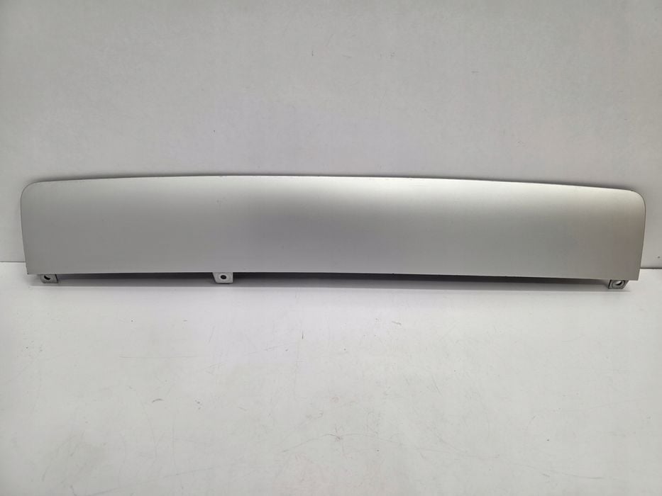 spoiler tył land rover defender ii l663 l8b2-19k809-a m8b2-19k809-g