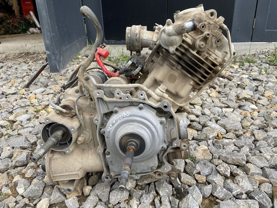 Yamaha grizzly 660 silnik głowica kartery tłok magneto stator dzwon