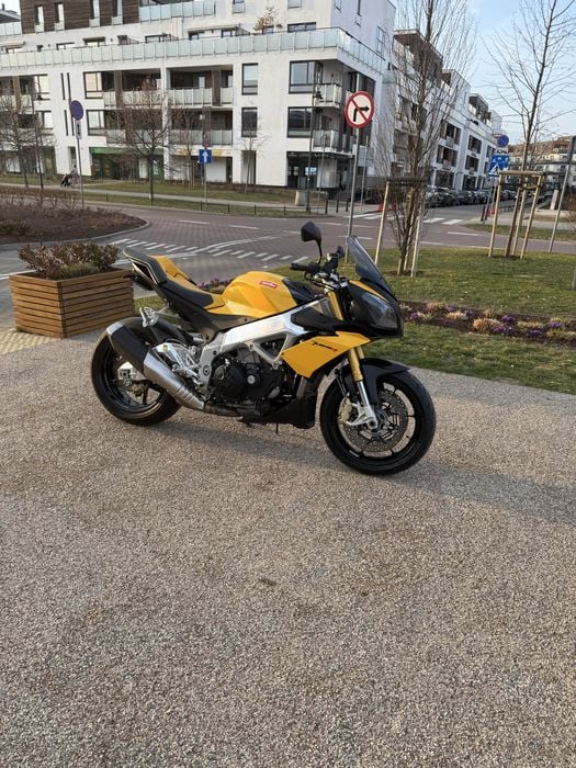 Aprilia Tuono V4 APRC
