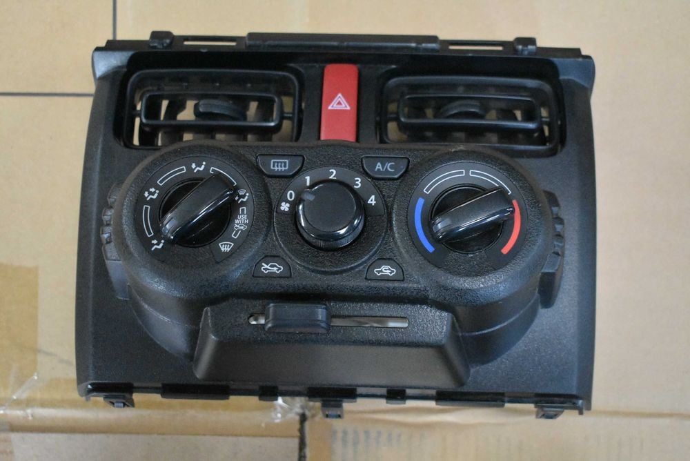 Suzuki Jimny IV 2019- panel klimatyzacji nawiewu 74400A77R0