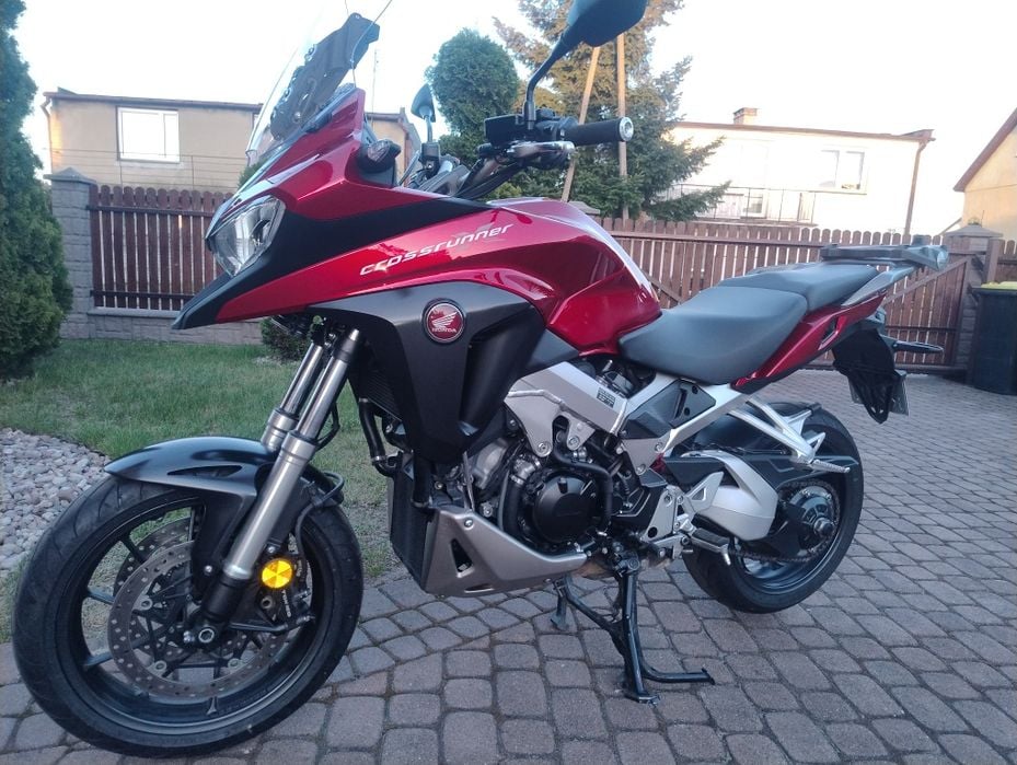 Honda Vfr 800 Crossrunner 2018 r super stan 39 tyś udokumentowany przebieg.