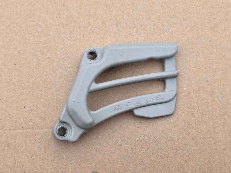 Osłona przedniej zębatki Yamaha YZ 125 r. 05-24 OEM