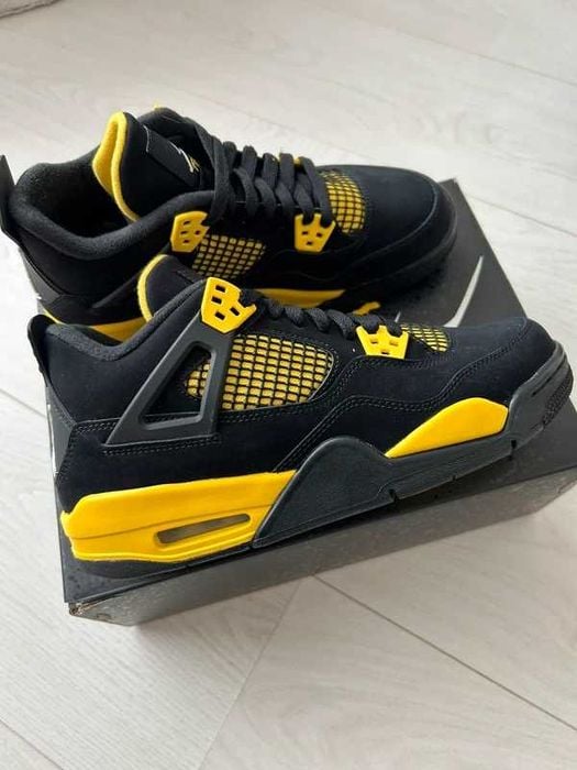 Buty sportowe Jordan_4_Retro_Thunder R.40