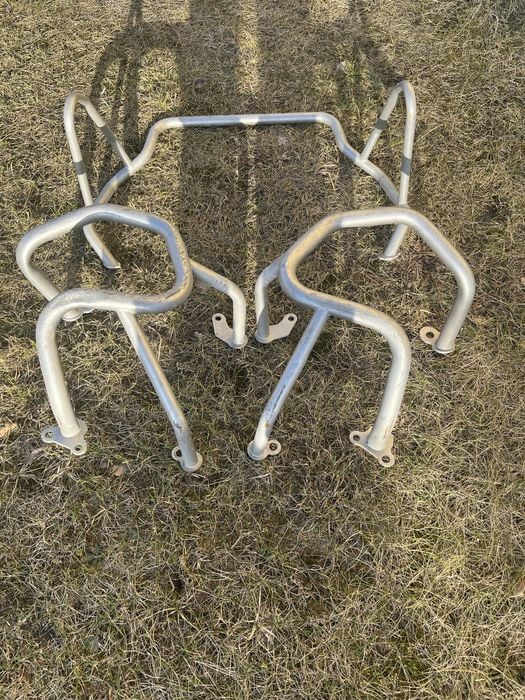 Gmole orurowanie BMW gs 1200, 1250 jedna z oslon delikatnie przytarta