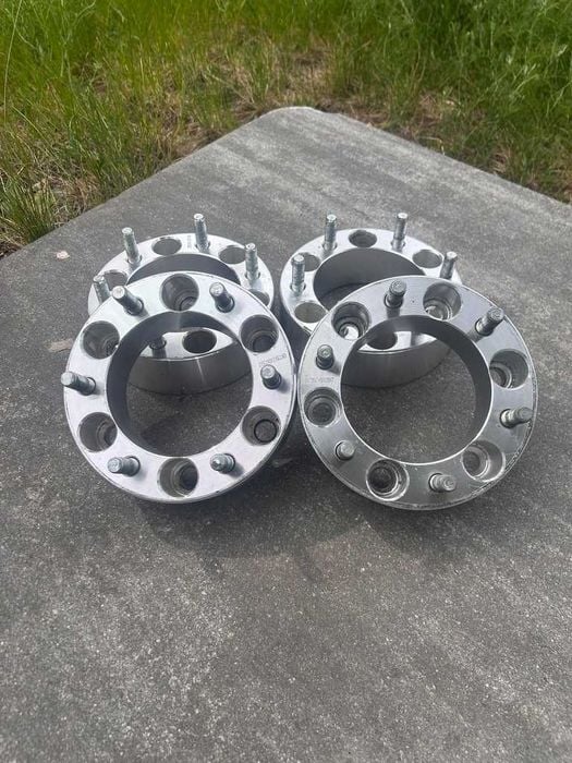 Dystanse aluminiowe 50 mm Nissan Patrol Mitsubishi Toyota 6x139.7 / 110