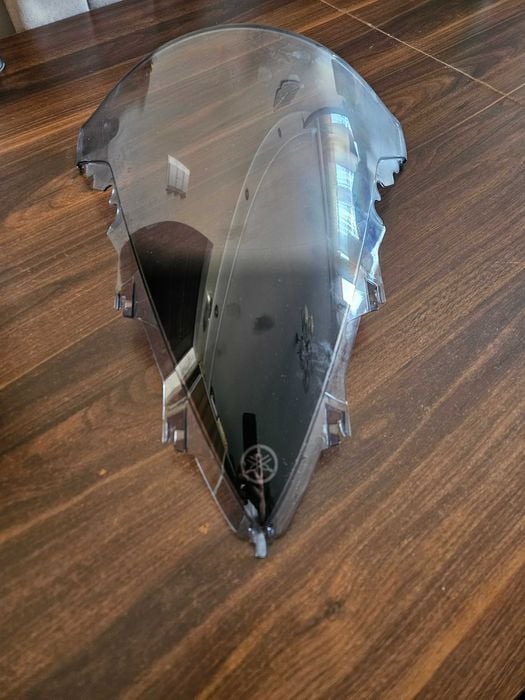 Przednia szyba YAMAHA R1 RN22 2009R