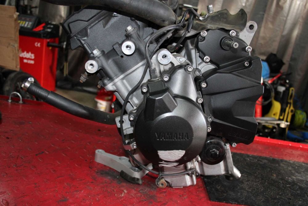 Silnik Skrzynia Biegów Głowica Yamaha R6 5SL RJ05 RJ09 03-05