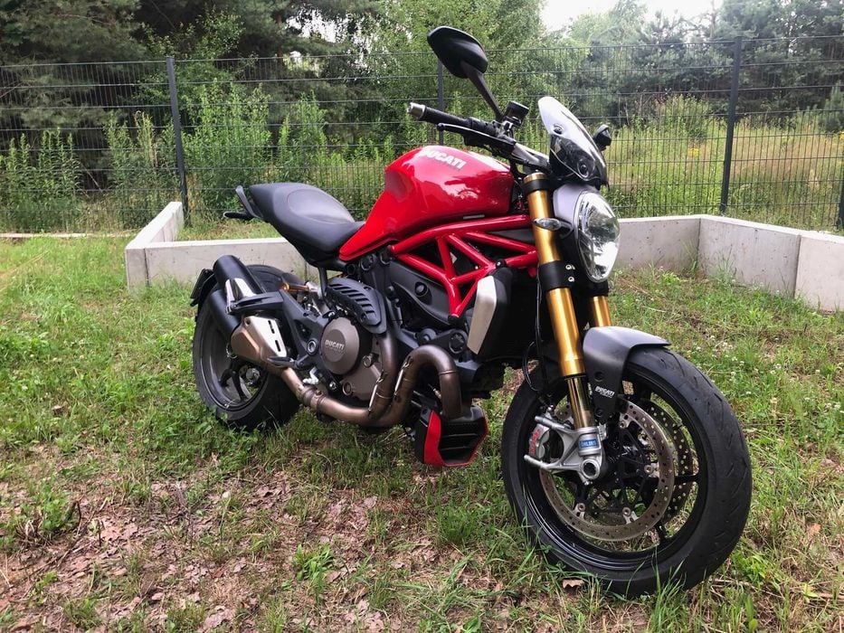 Ducati Monster 1200S