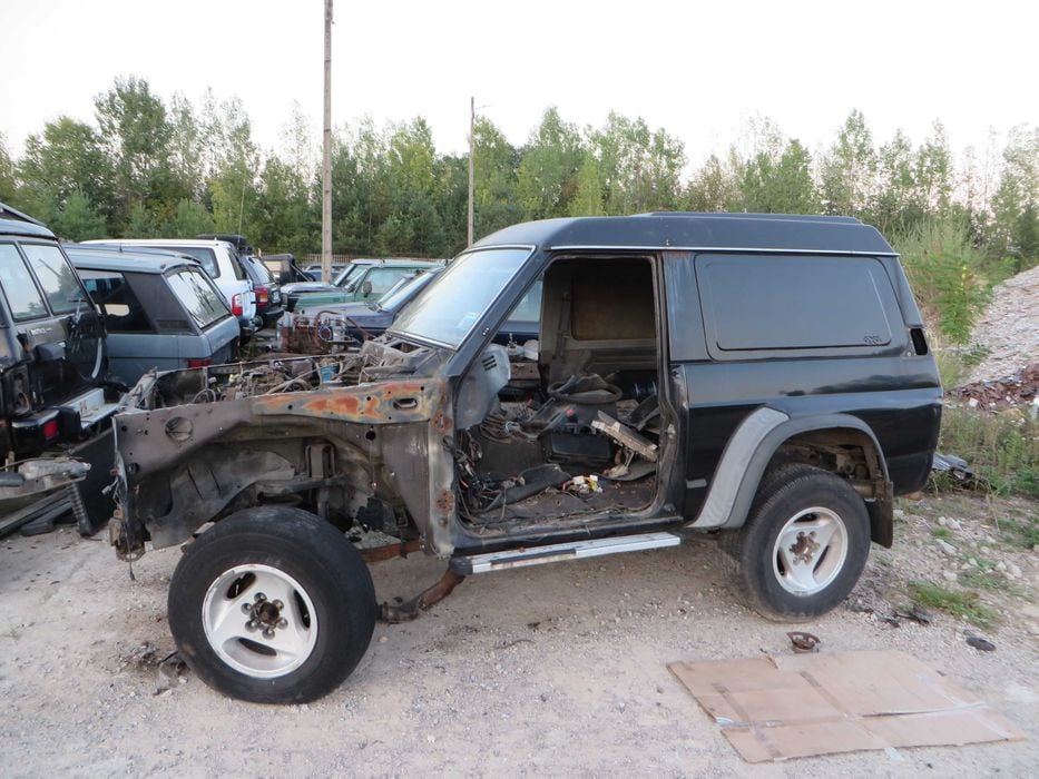 Nissan Patrol Y60 - nadwozie /szkielet/ stan bdb., dokumenty