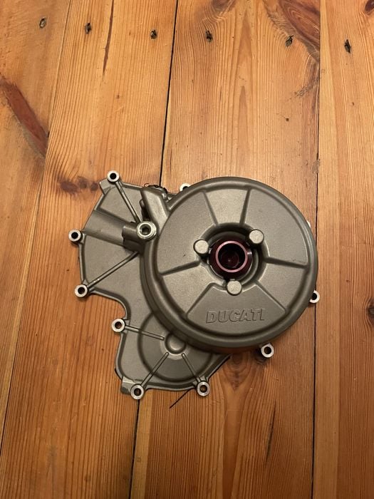 Dekiel pokrywa alternatora Ducati Panigale 899 . 959 . 1199 . 1299