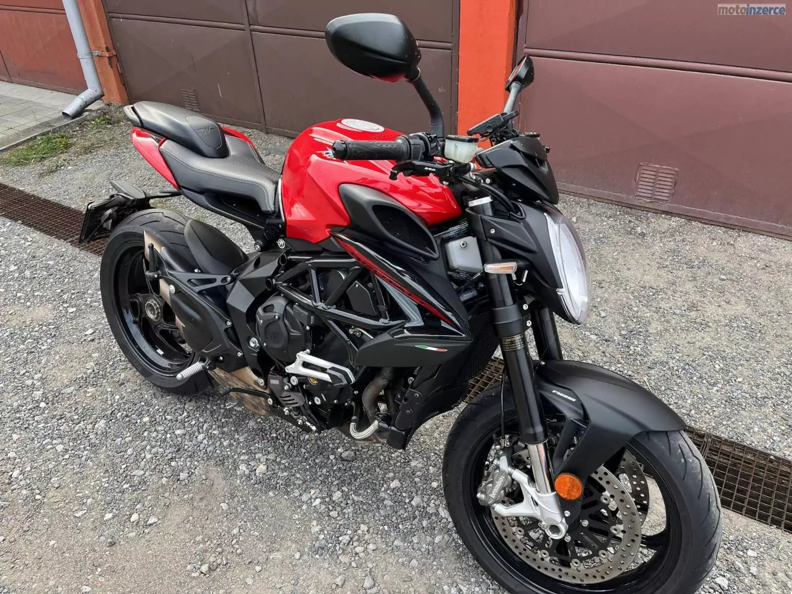 MV Agusta Brutale 800