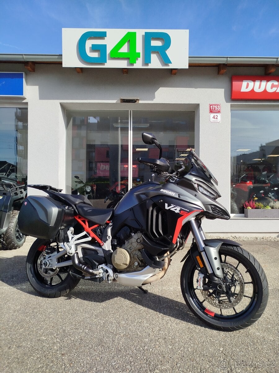 Ducati Multistrada V4 S, ČR, 1. MAJITEL, VÝBAVA, SERVIS