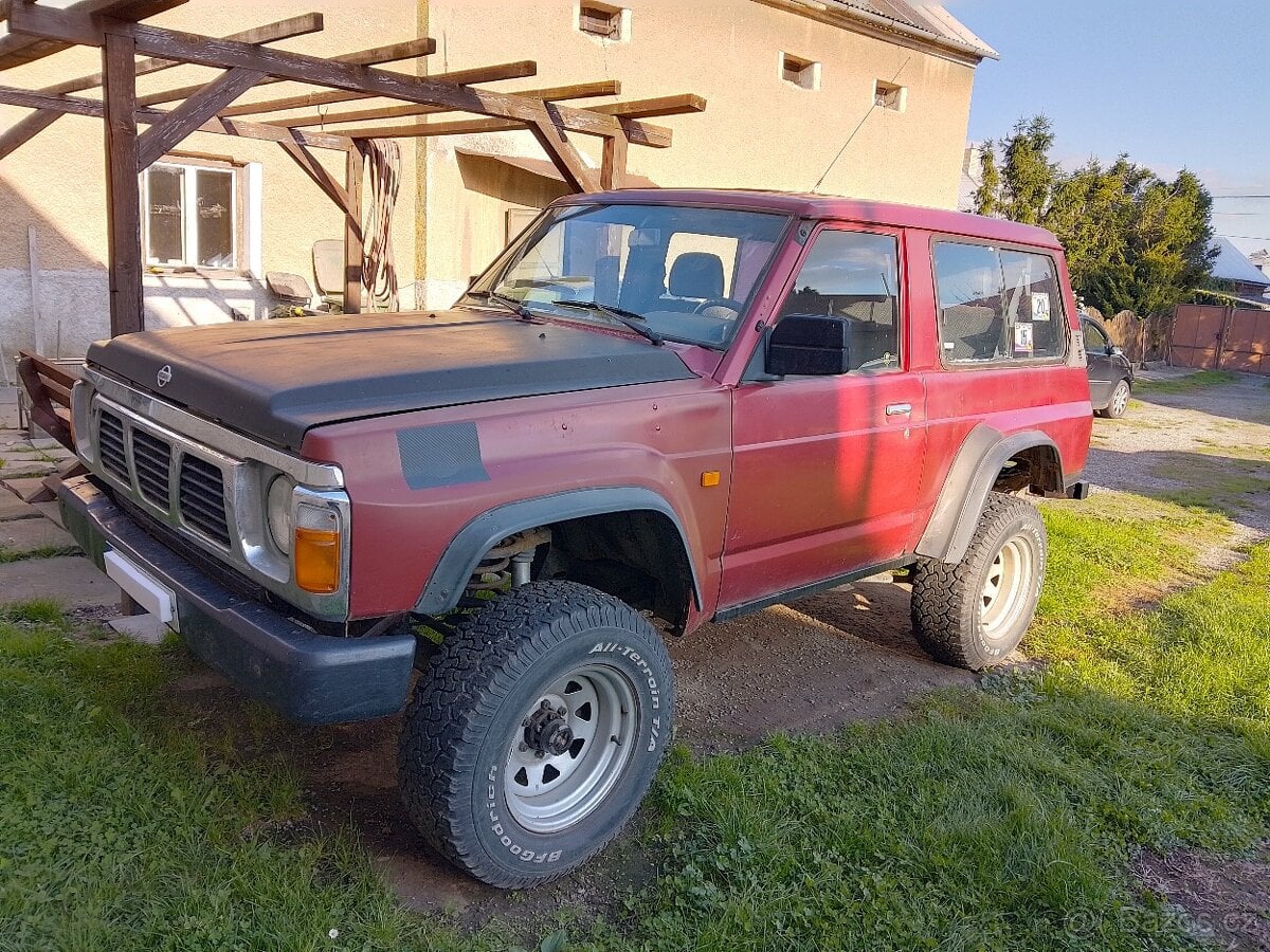 Nissan patrol Y60.